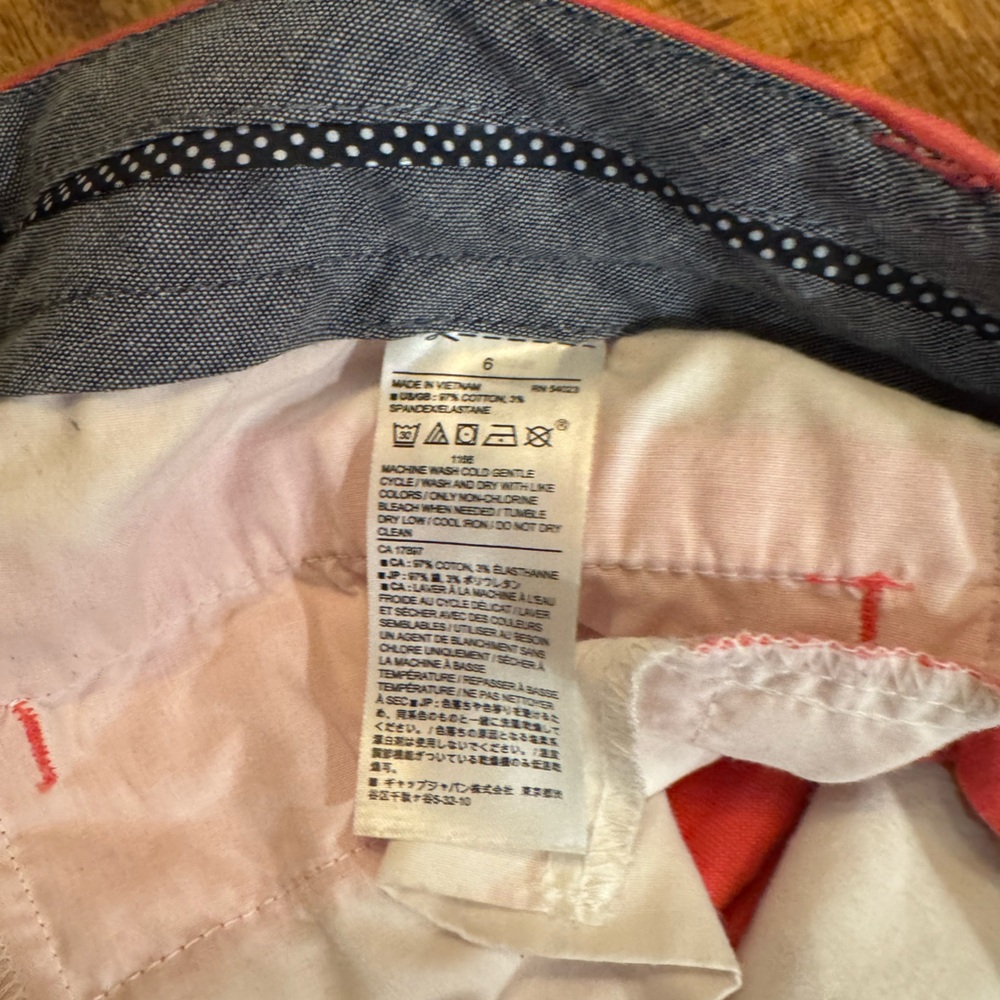 Banana Republic Vibrant Coral Shorts - Picture 6 of 6